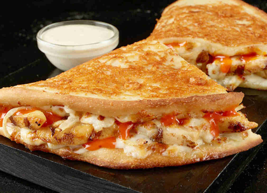 Parmesan Crusted Grilled Buffalo Chicken Papadia The Delicious Pizza Sandwich Papa John S